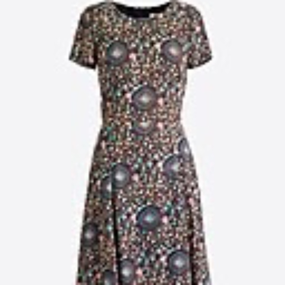 J. Crew scoop neck  floral flutter dress - Picture 16 of 16